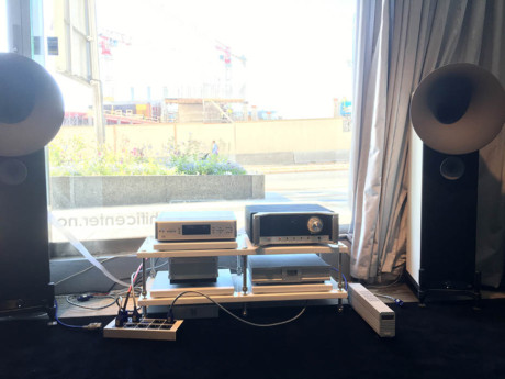 Anläggningen vi spelade på: CD-spelaren T+A MP 1000E, integrerade förstärkaren Avantgarde Acoustic XA och högtalarna Avantgarde Acoustic Uno XD. Sammanlagd prislapp: 400 000 kronor. Foto: Geir Gråbein Nordby