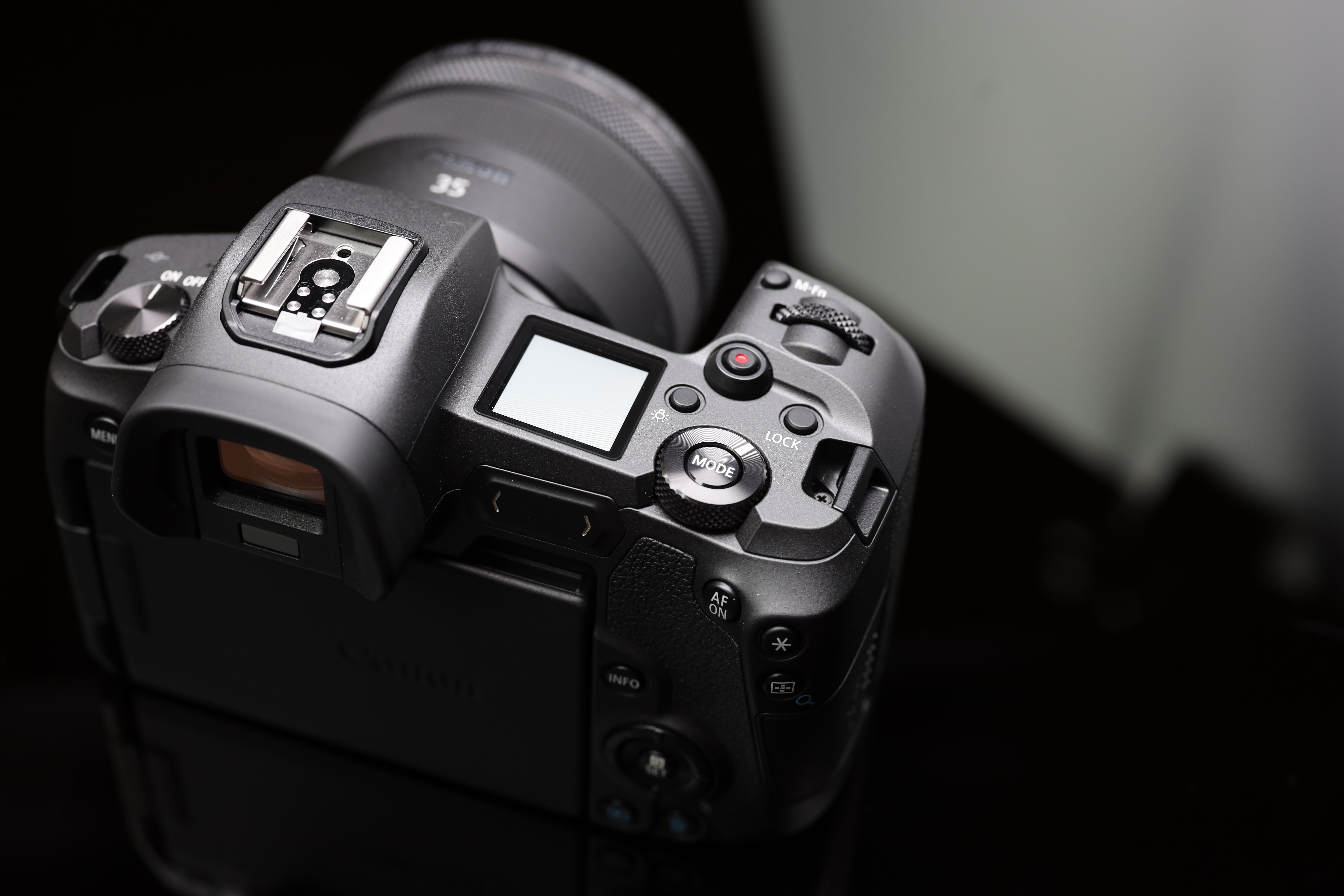 10 ting du må vite om Canon EOS R og Nikon Z7 / Z6 4 10 ting du må vite om Canon EOS R og Nikon Z7 / Z6 4