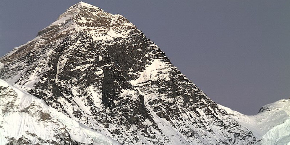 Se Mount Everest live