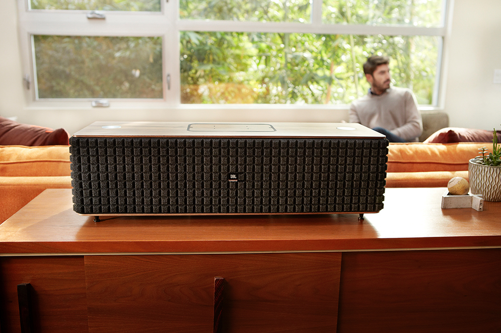 Trådløs retrohøyttaler fra JBL
