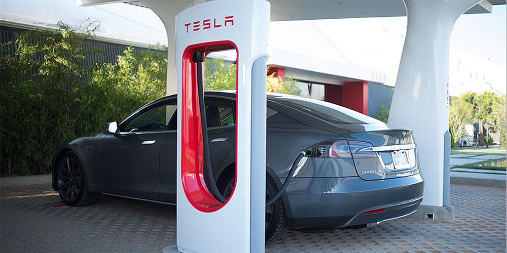 Kjør Tesla fra Oslo til Tromsø