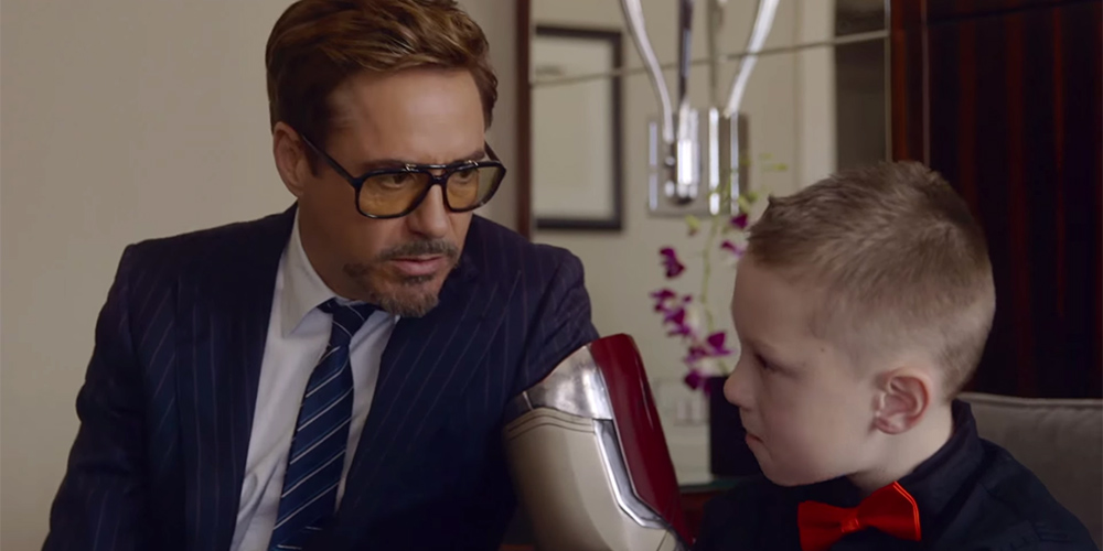 Gutt får bionisk arm av selveste ”Iron Man”