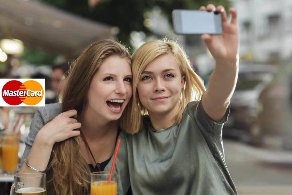 Betal regningen med «selfie»