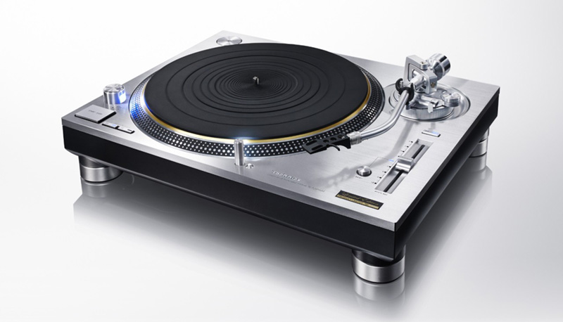 Technics relanserer platespillere