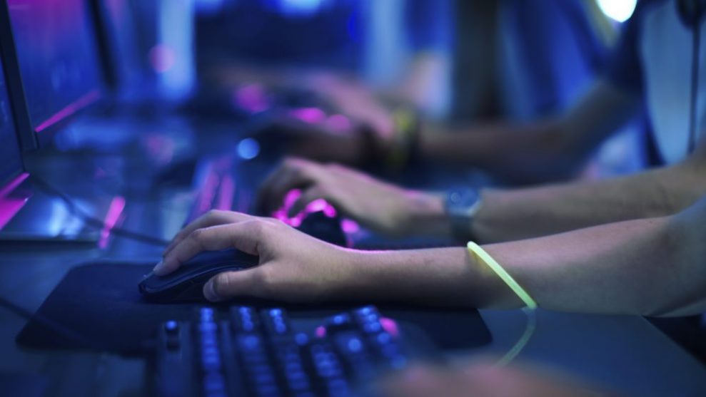 TEST: 4 Gaming tastaturer – Bedre håndlag med spillene TEST: Logitech G613 – Taster for sofaspillere
