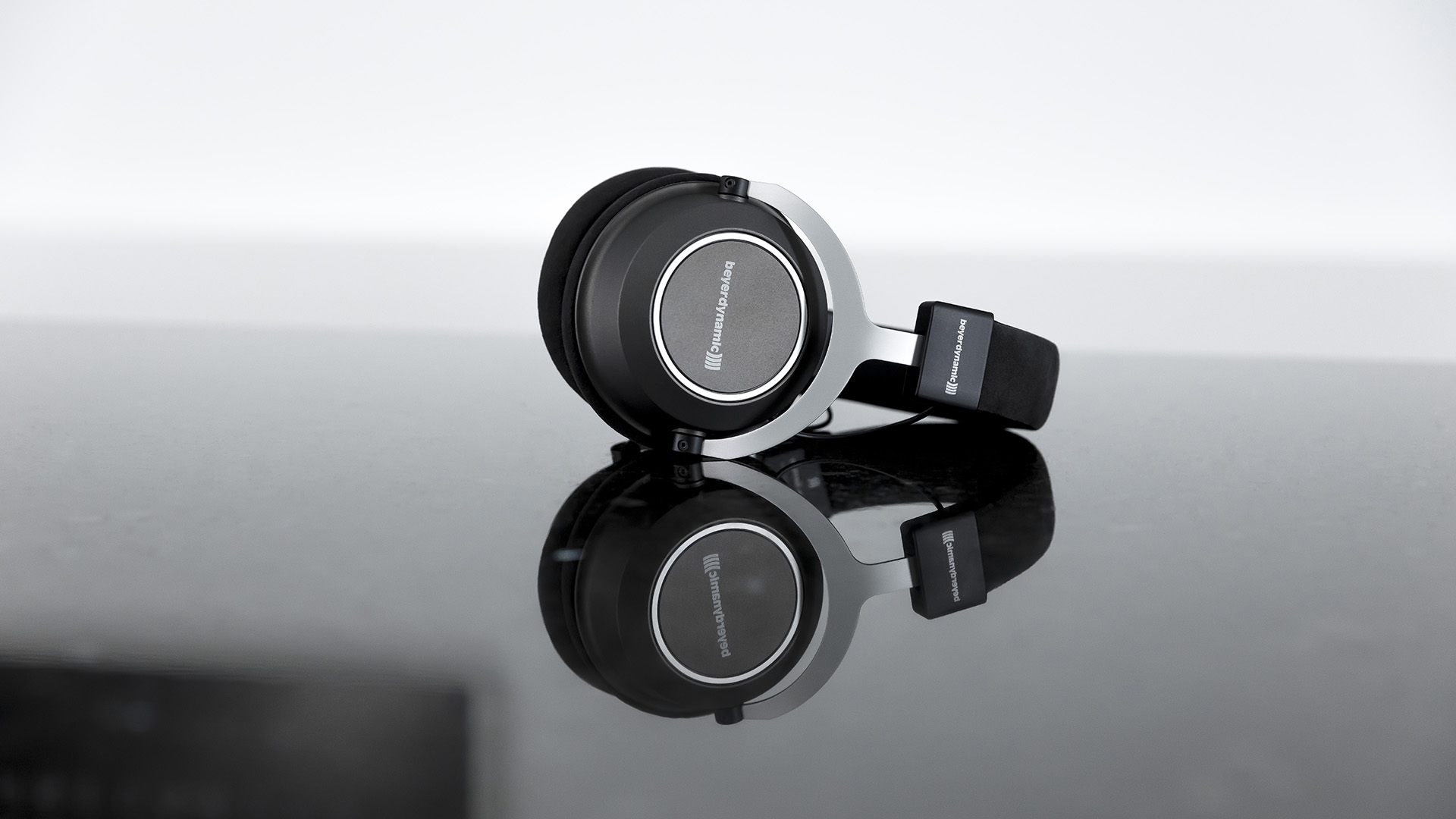 Newest wireless. Beyerdynamic Amiron Wireless. Наушники Beyerdynamic беспроводные. Наушники Beyerdynamic DJX-1. Beyerdynamic Amiron Wireless Copper.