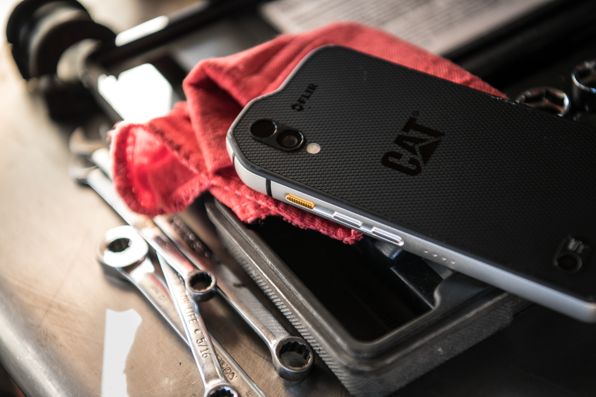 TEST: CAT S61 – Følsom og hard! Test av Cat S61 | Turutstyr | UTEMAGASINET.NO