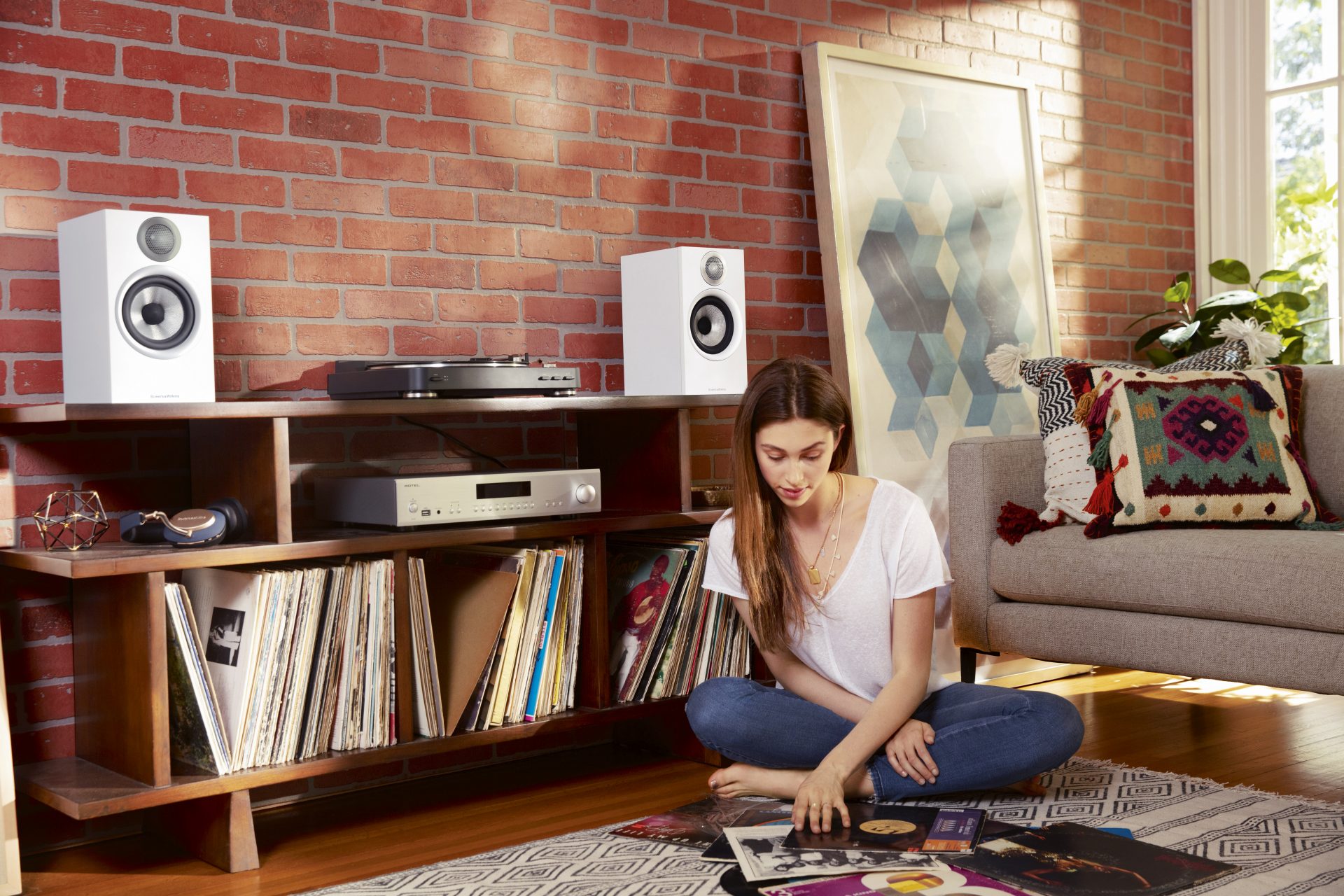 Bowers & Wilkins 607 18