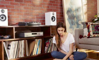 Bowers & Wilkins 607
