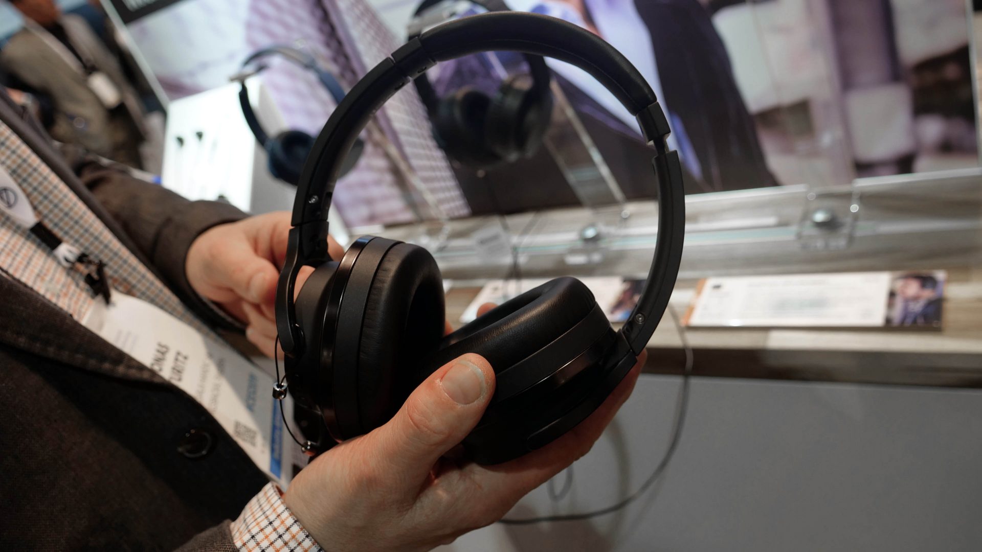 CES: Støydempende toppmodell fra Audio-Technica