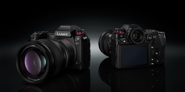 Panasonic Lumix DC-S1R