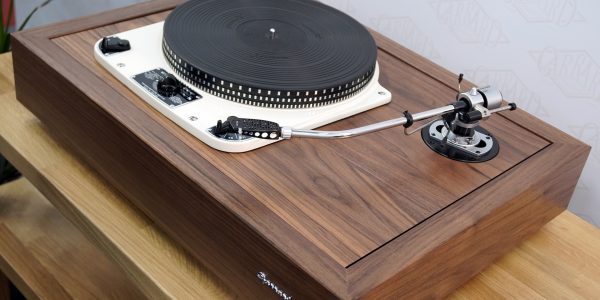 SME kjøper Garrard og relanserer 301