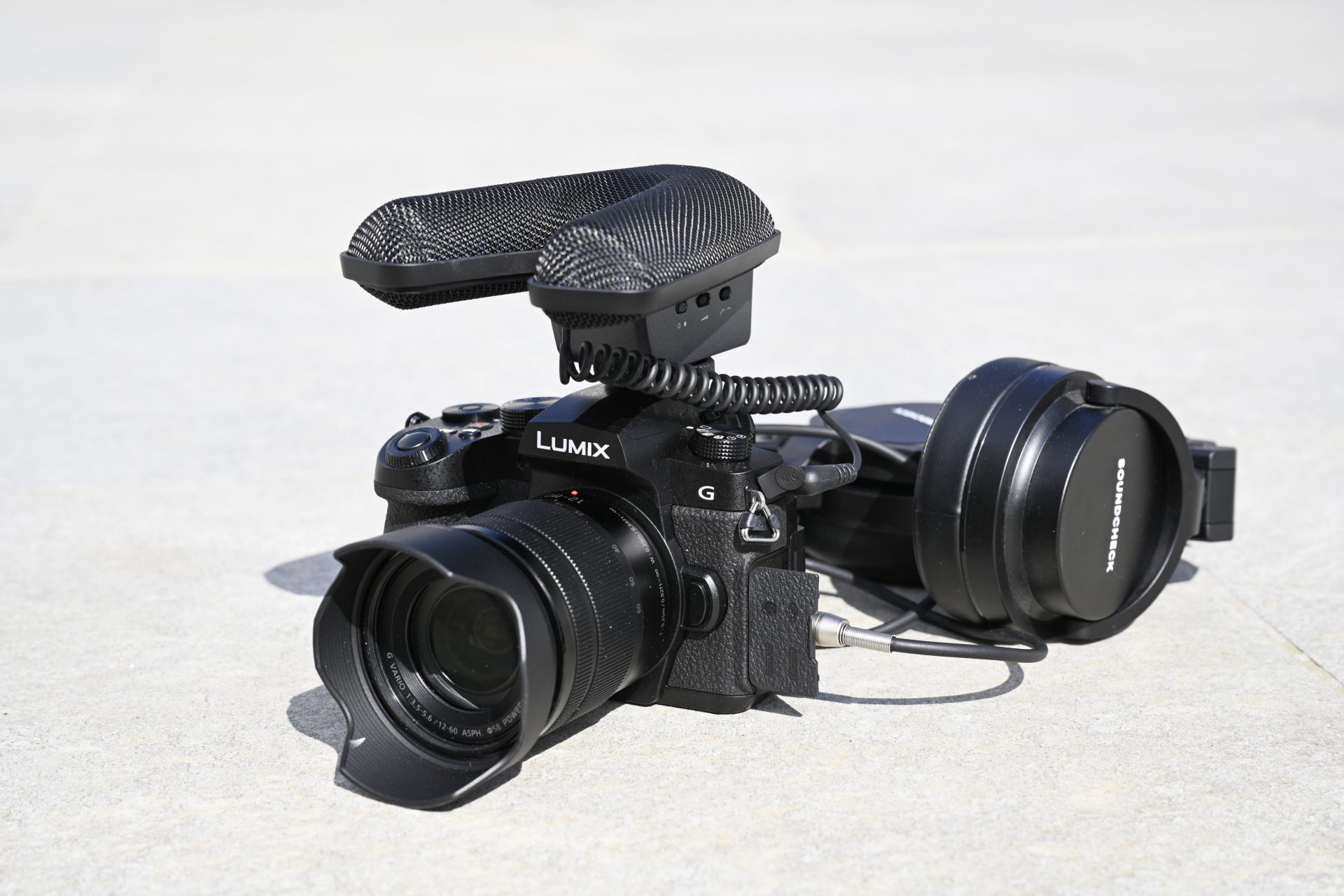 Panasonic Lumix G90