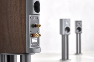 Audiovector R1 Arreté