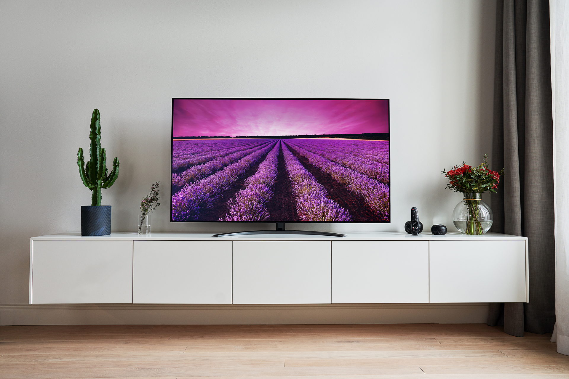 Lg 65 диагональ. LG 65uk6300plb. LG 65 TV. Телевизор LG NANOCELL 43. Телевизор LG 65uk6300plb.