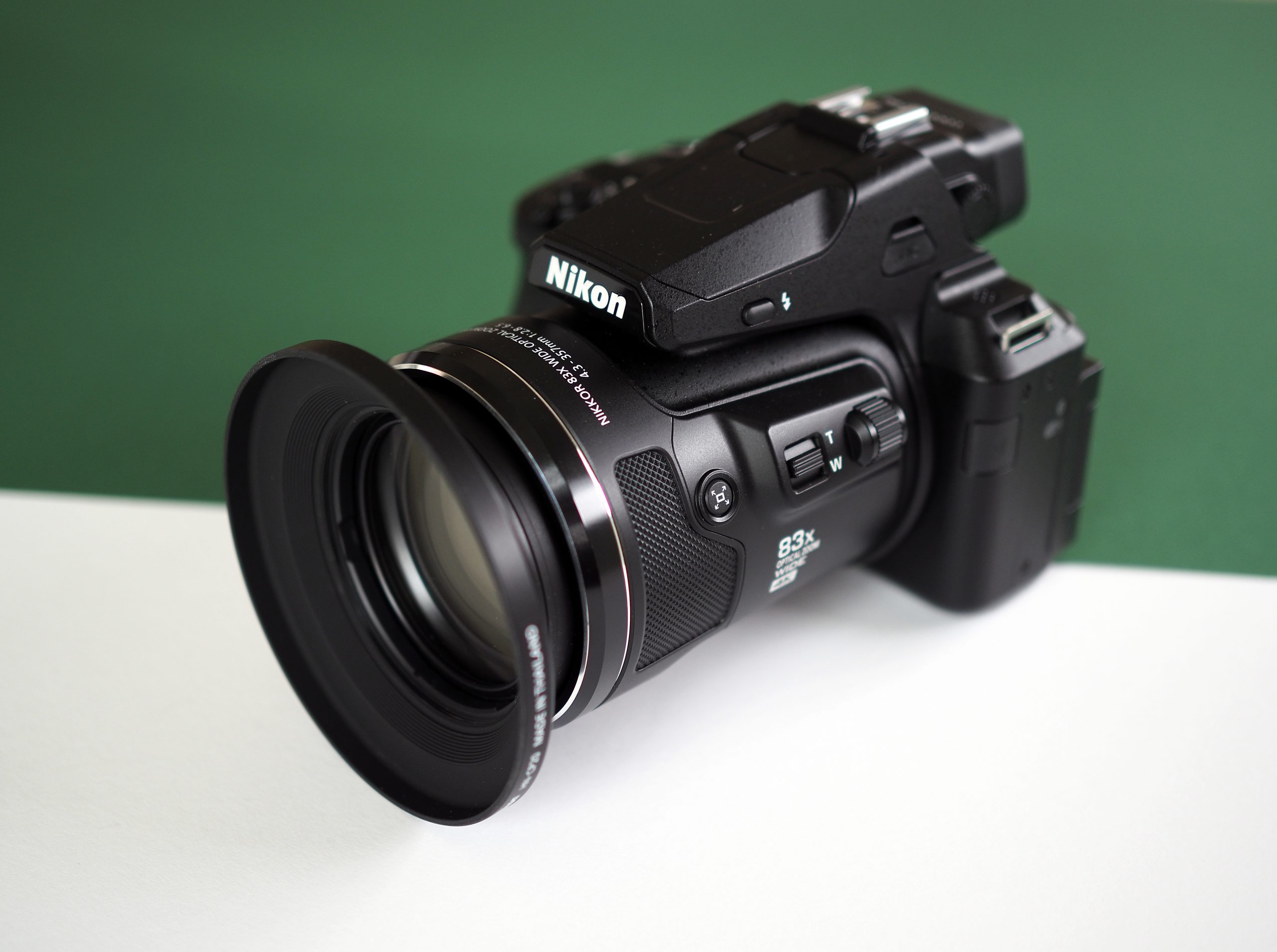 TEST: Nikon Coolpix P950 – Fugletitternes drømmekamera med 83x zoom