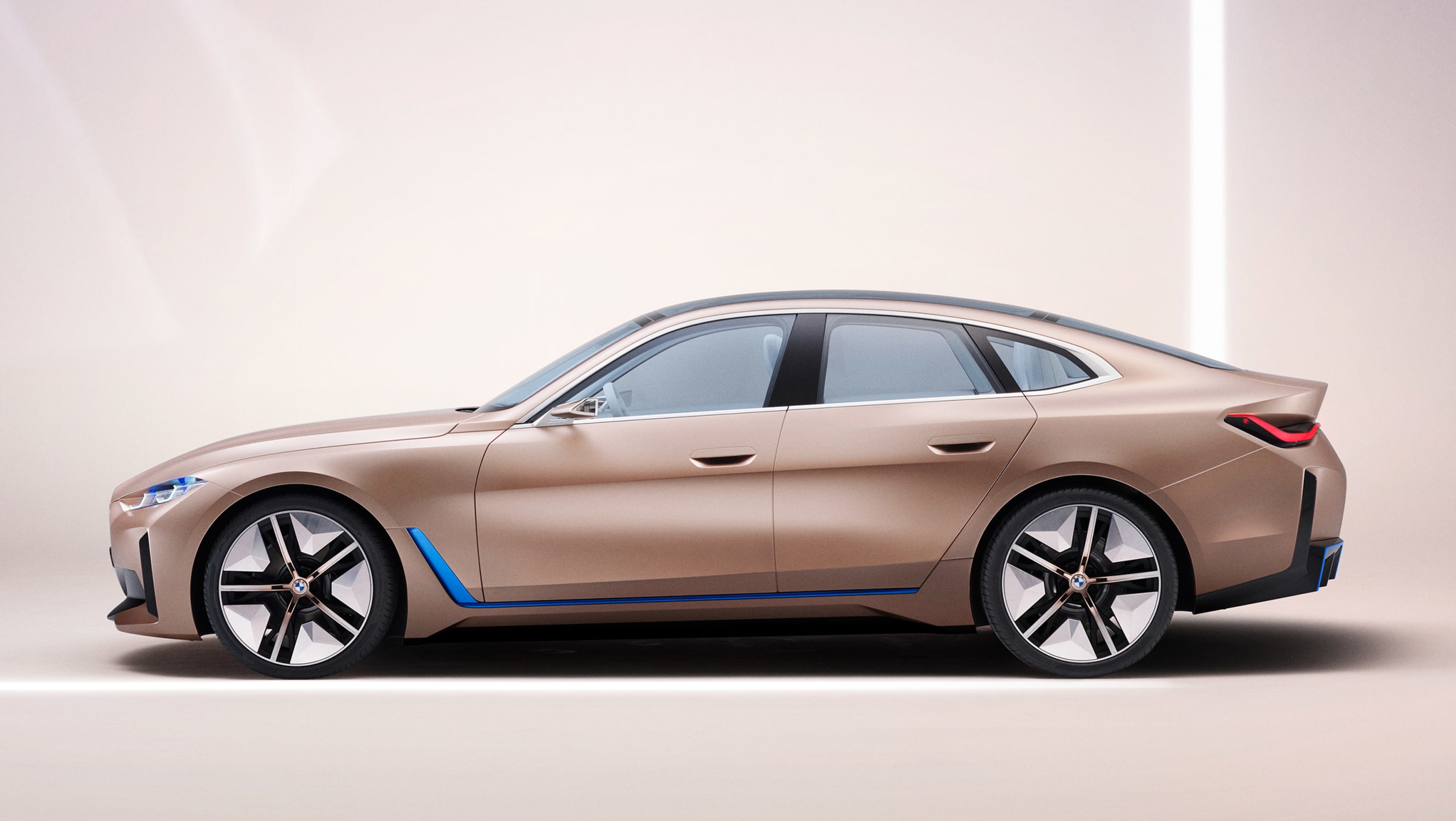 BMW utfordrer Model 3 med kommende i4 – Lyd & Bilde