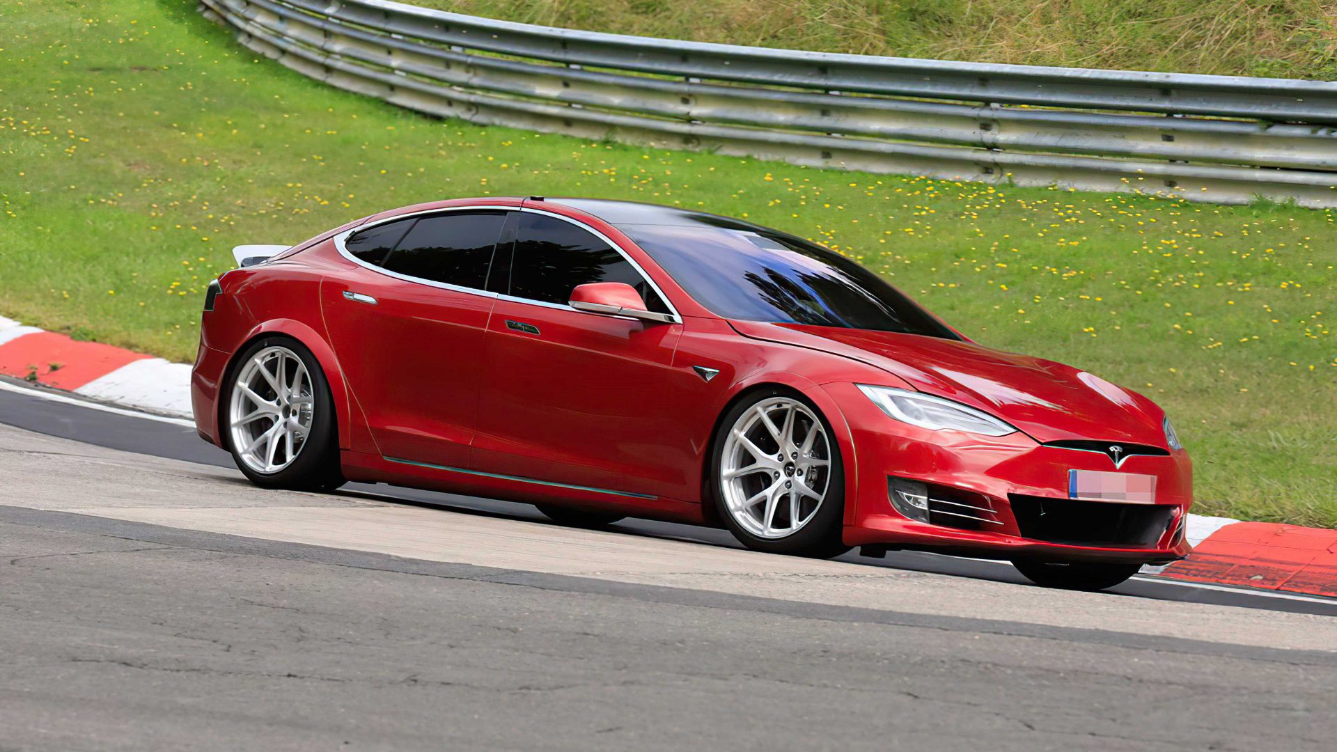 Tesla Model S Plaid: 0-100 på 2,1 sek