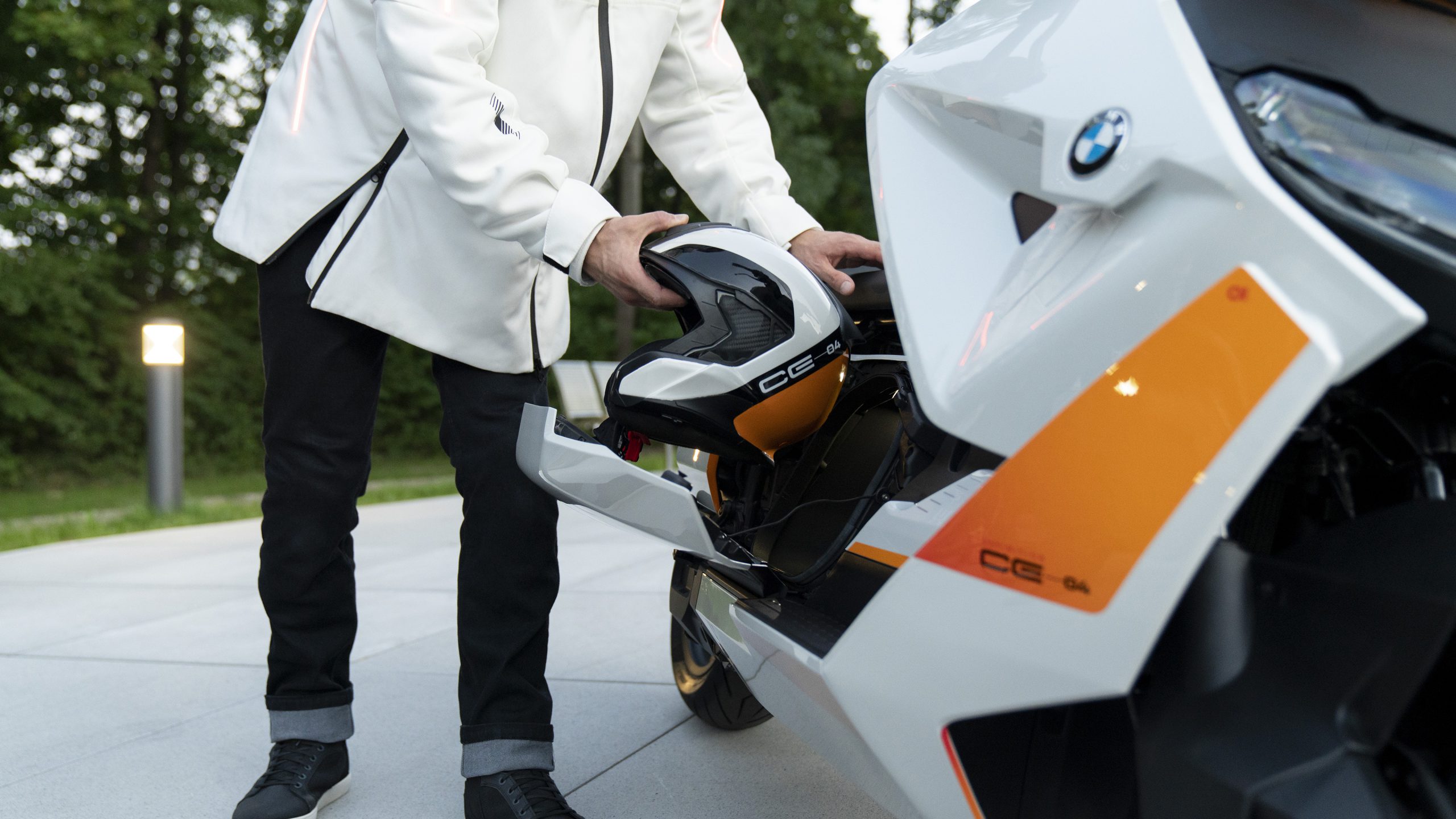 Elektrisk scooter fra BMW 3 BMW Motorrad Definition CE 04