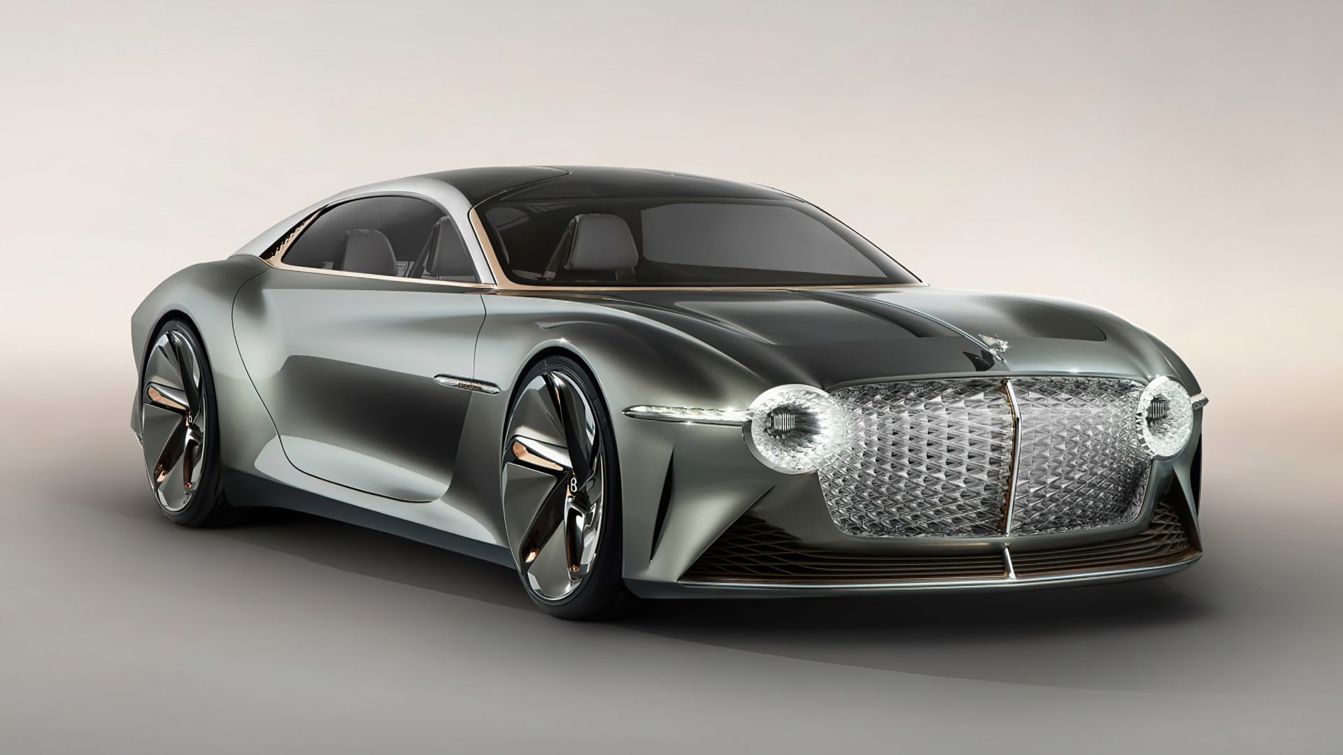 Bentley blir 100 prosent elektrisk