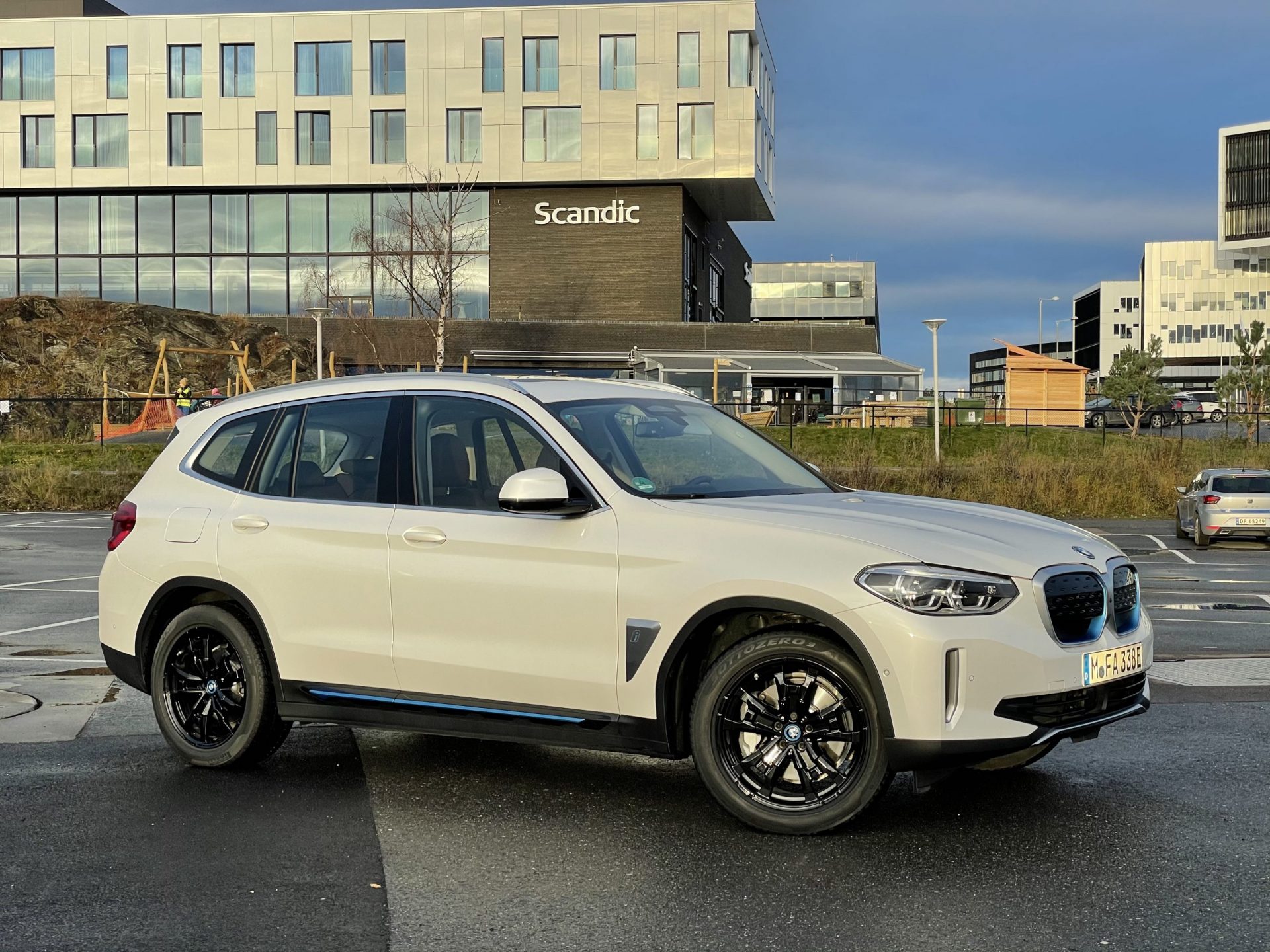 BMW iX3