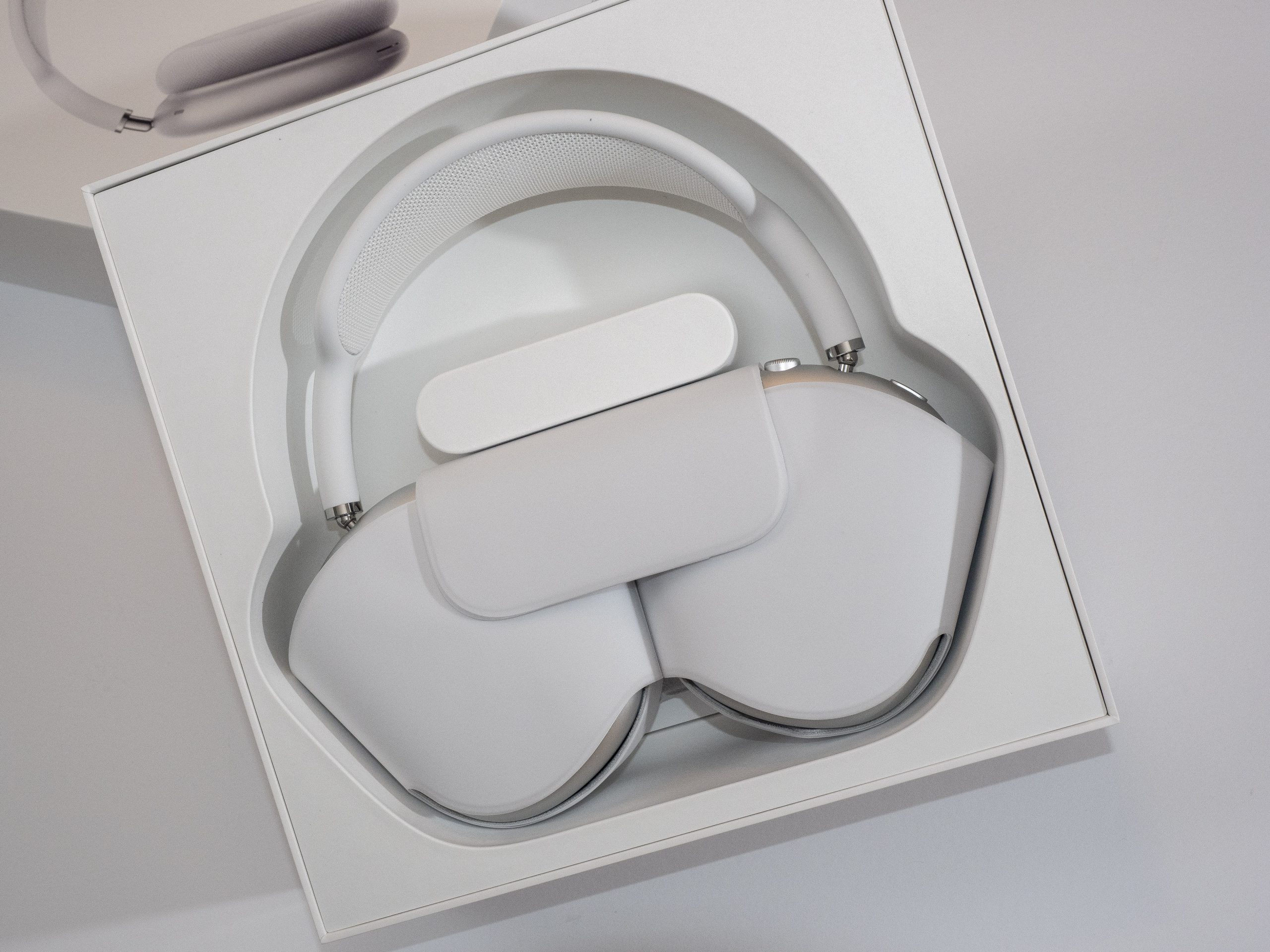 TEST: AirPods Max – Superb støydemping og nydelig lyd