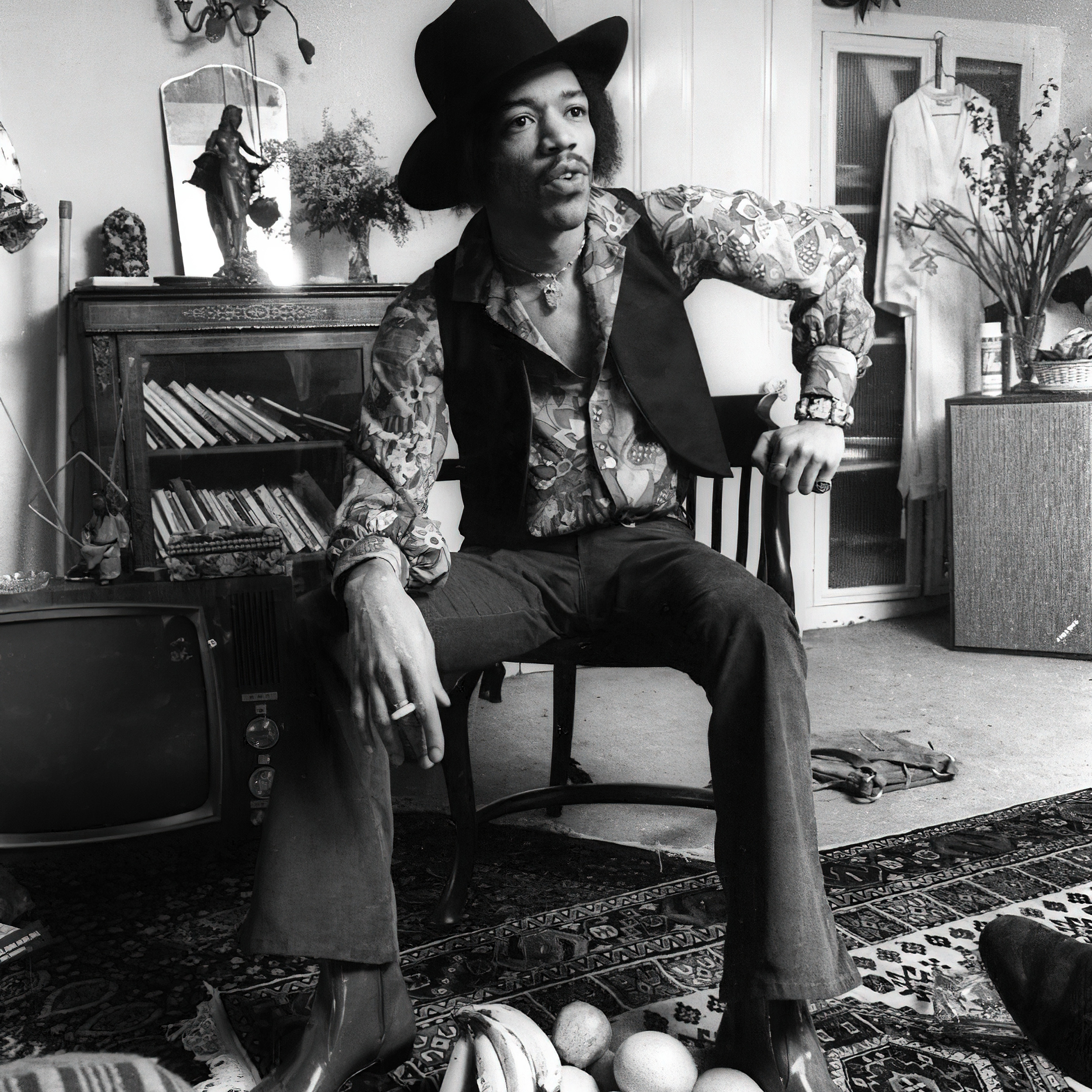 Jimi Hendrix Lowther Acousta 115 Bang & Olufsen Beogram 1000 LEAKS Stereo 30
