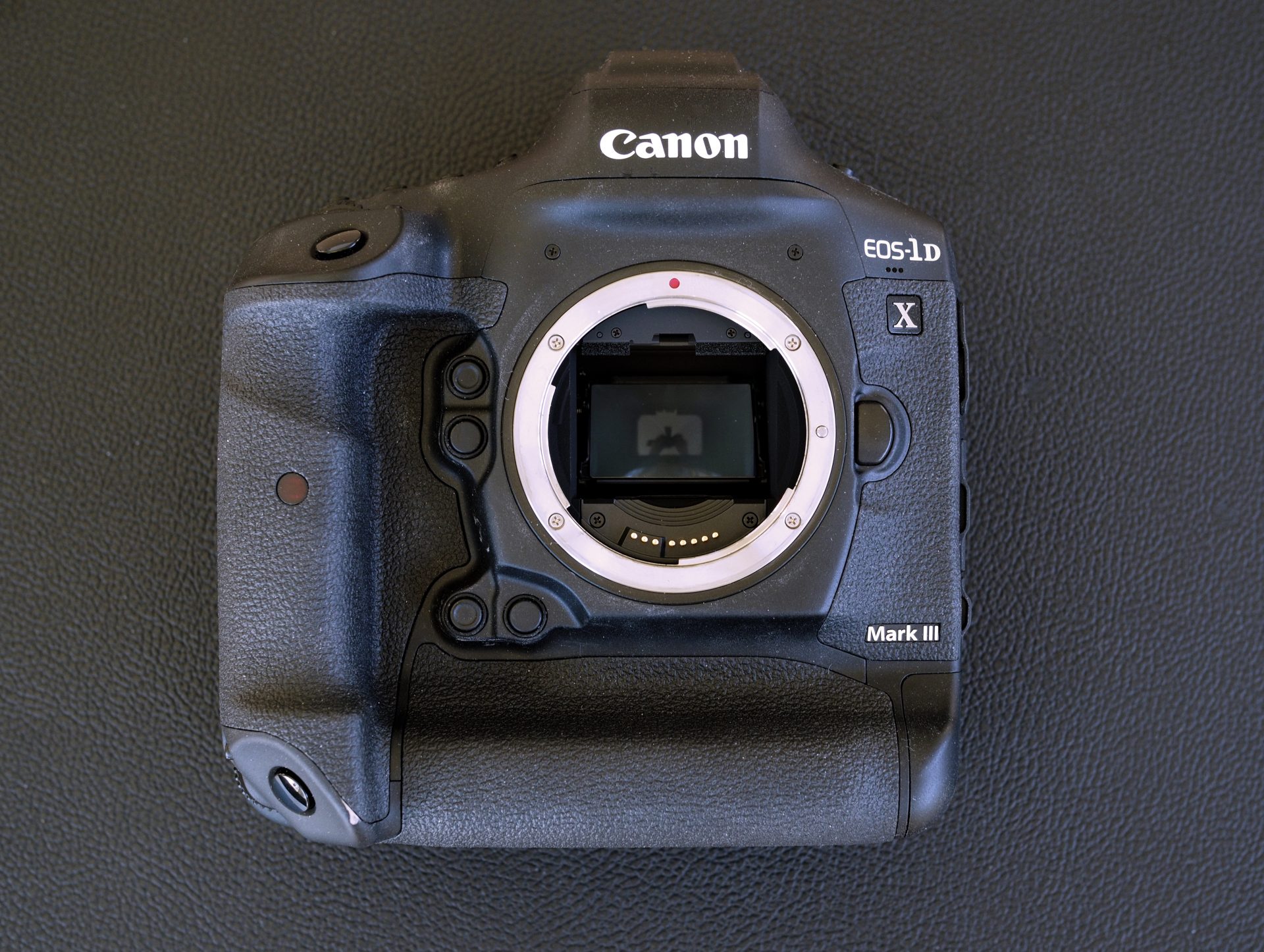 Flere forbedringer til Canon EOS R5 og to andre kameraer