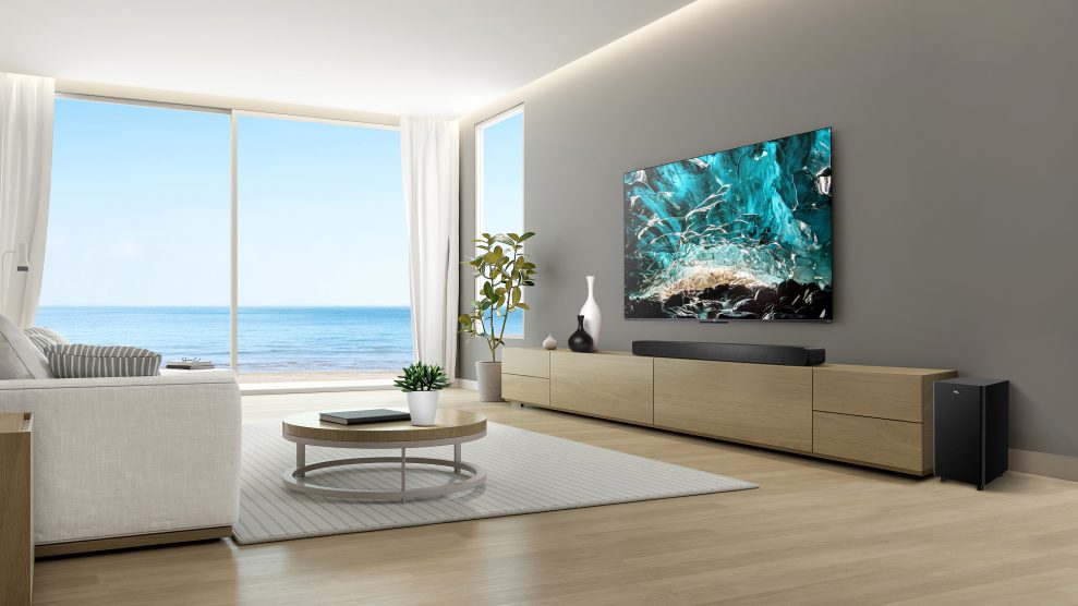 TCL TS8132 lifestyle4