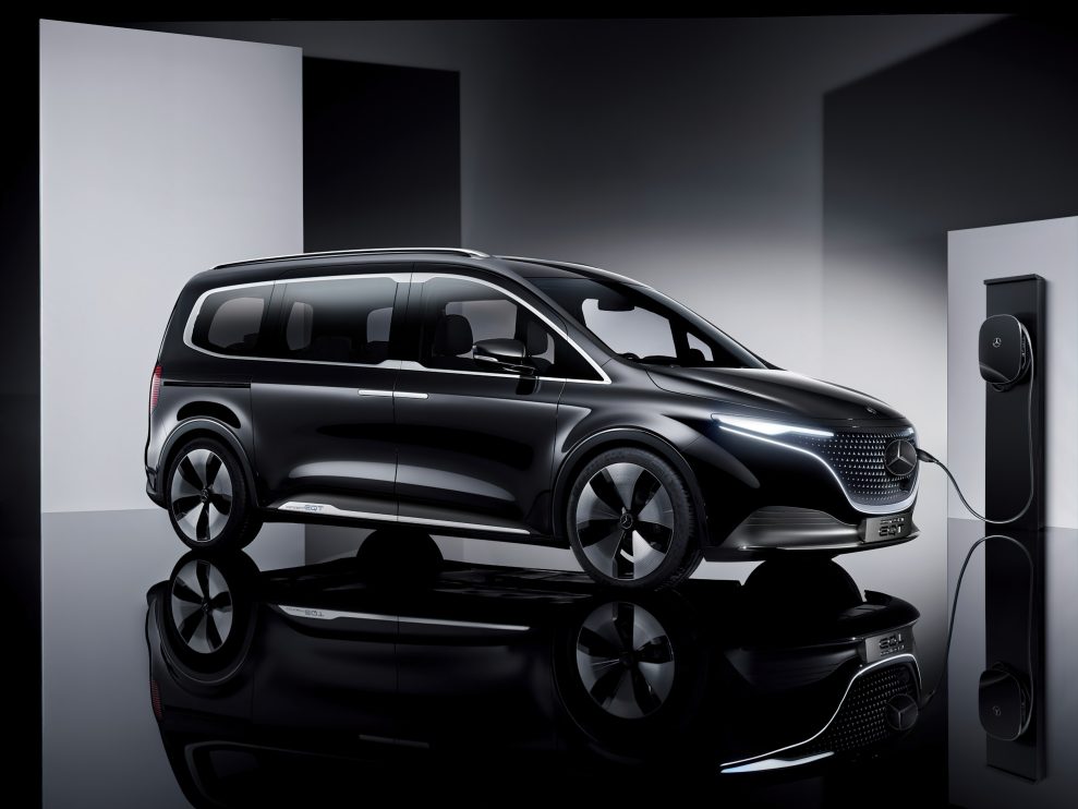 Premiere des Concept EQT – Vorbote einer neuen Hochwertigkeit im Small-Van-Segment

Premiere of the Concept EQT – forerunner of a new premium quality in the small van segment