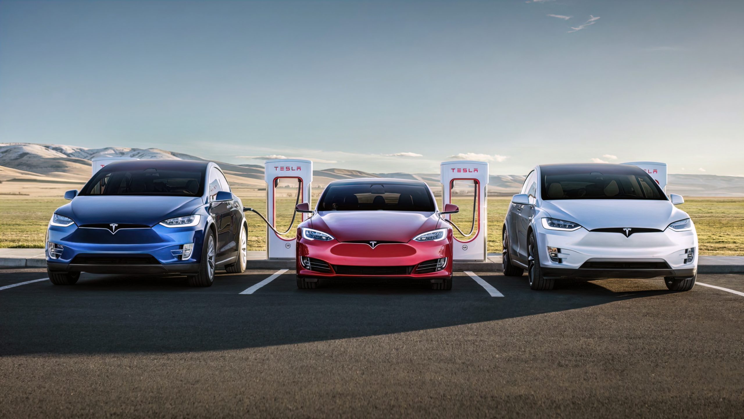 Nå lader Tesla rundt