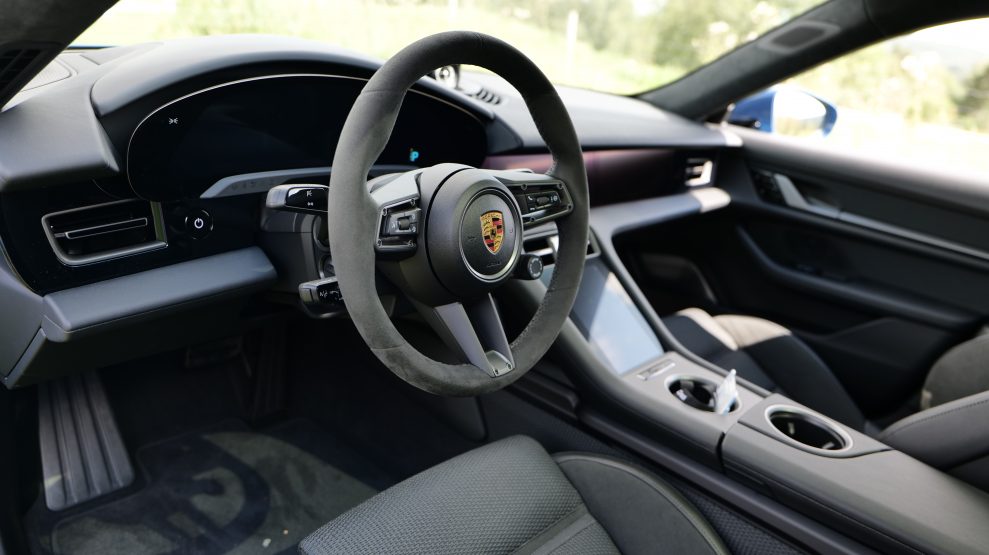 Porsche Taycan Cross Turismo steering wheel