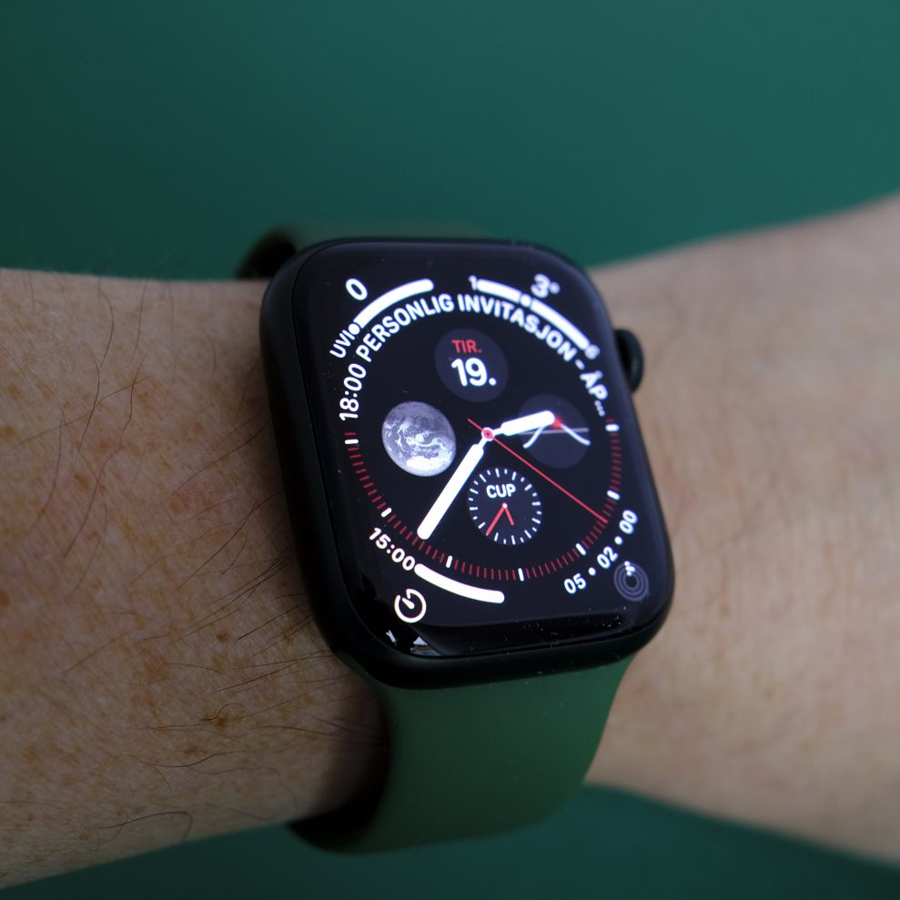 Apple Watch S7 screen II