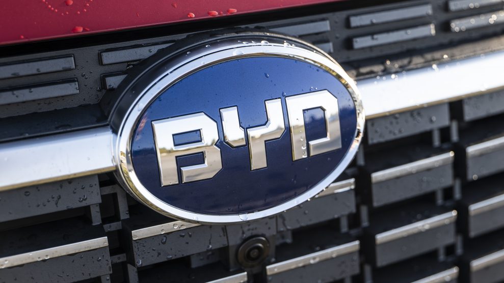 BYD Tang logo