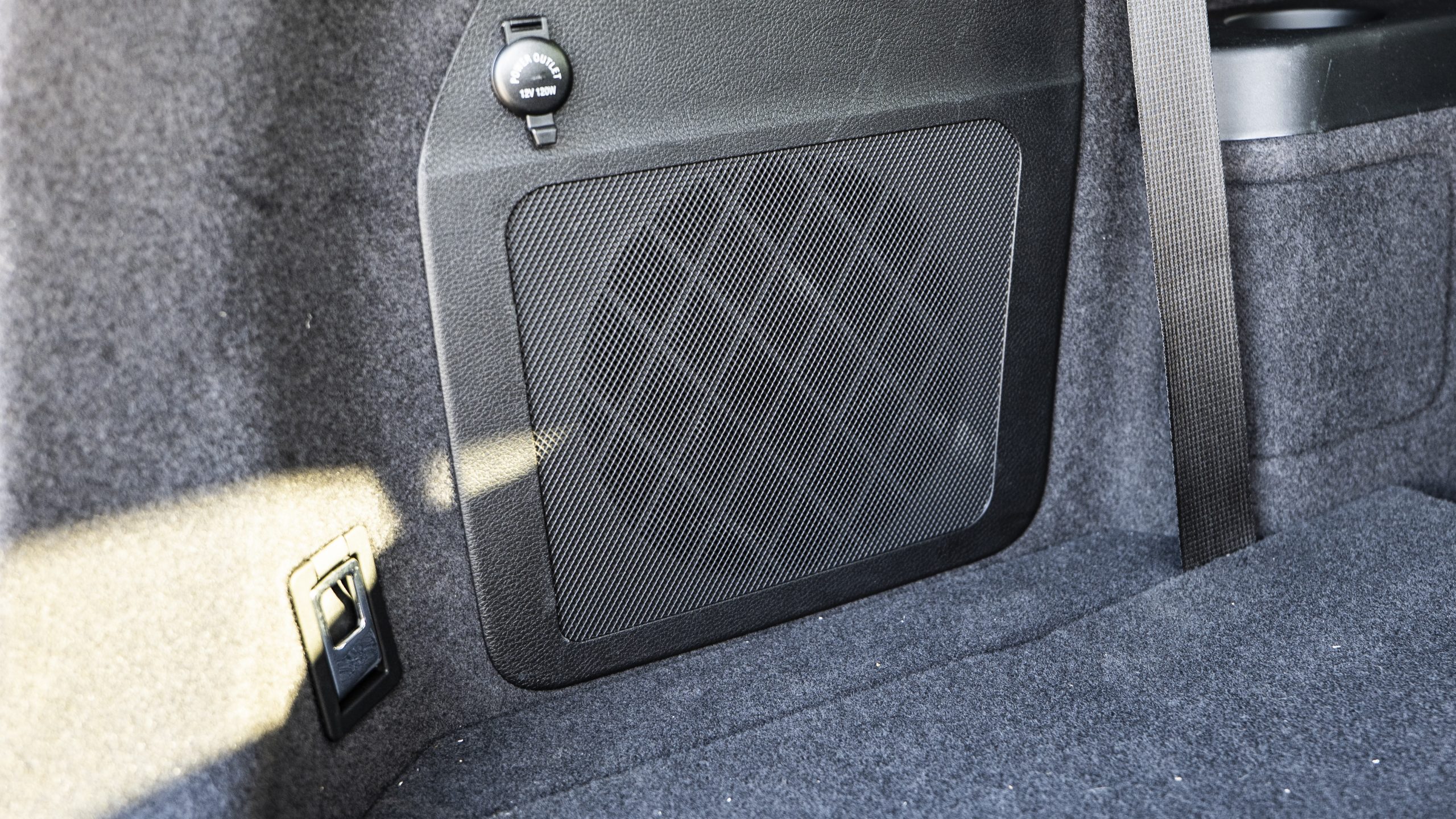BYD Tang subwoofer