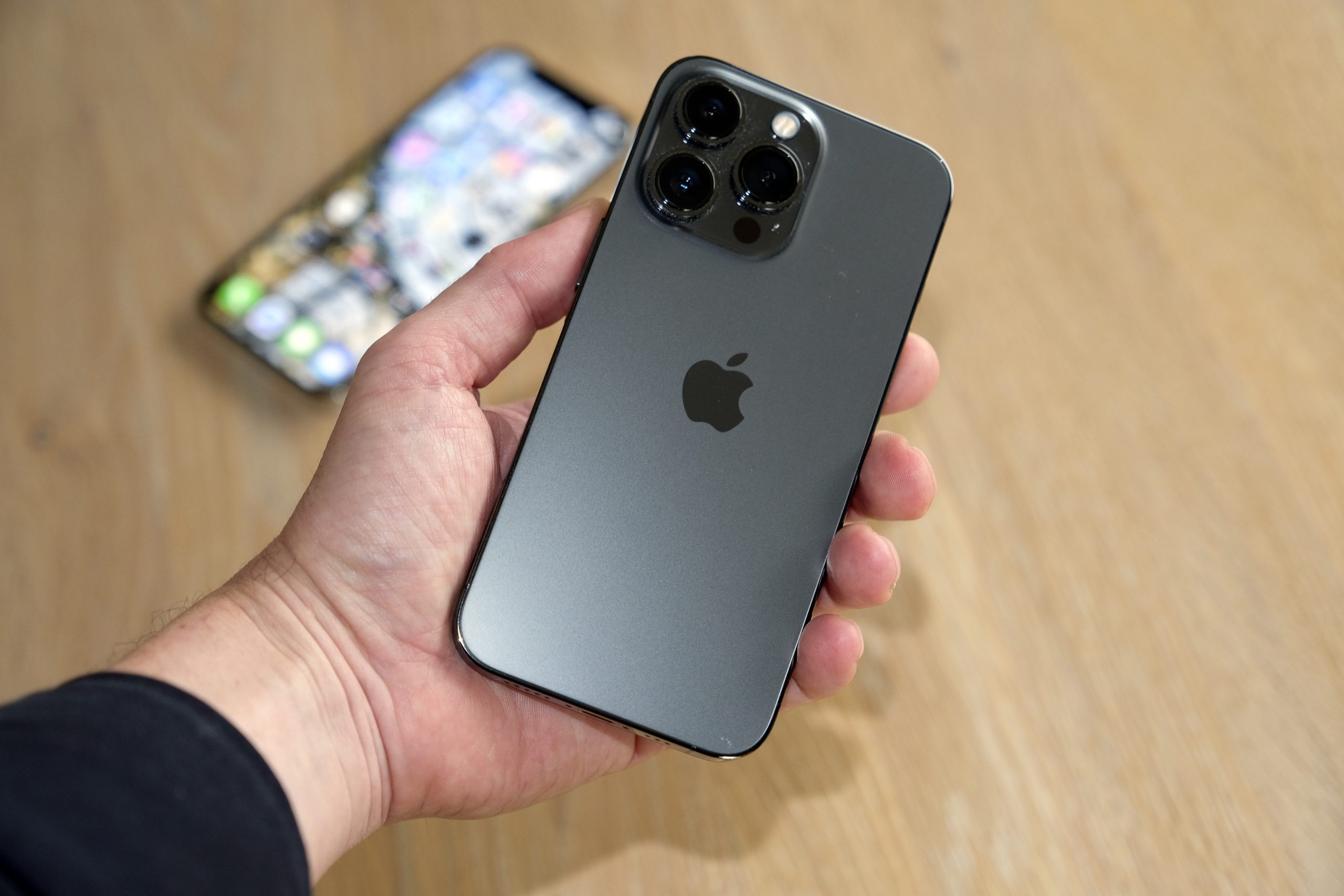 TEST: iPhone 13 Pro – Den beste skjermen vi har sett