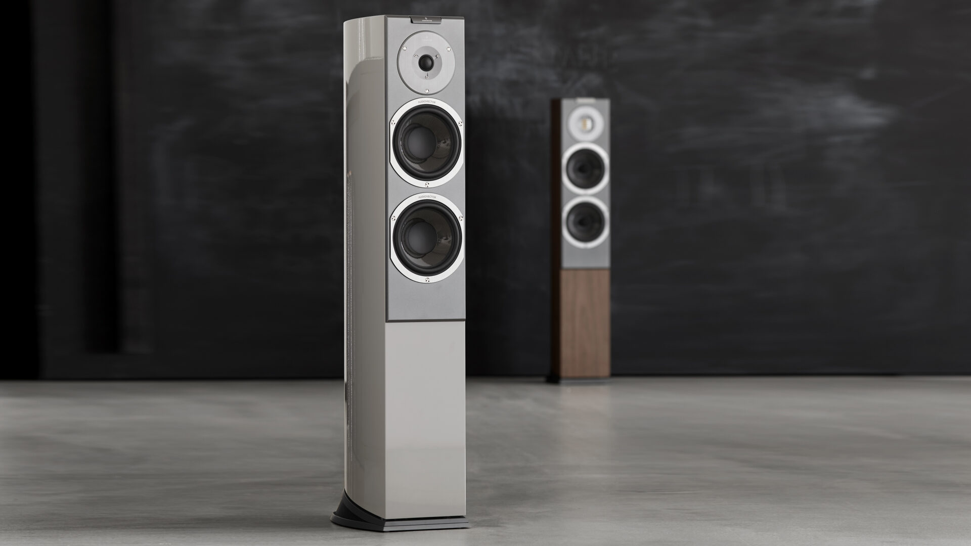 Audiovector R3 Signature lifestyle