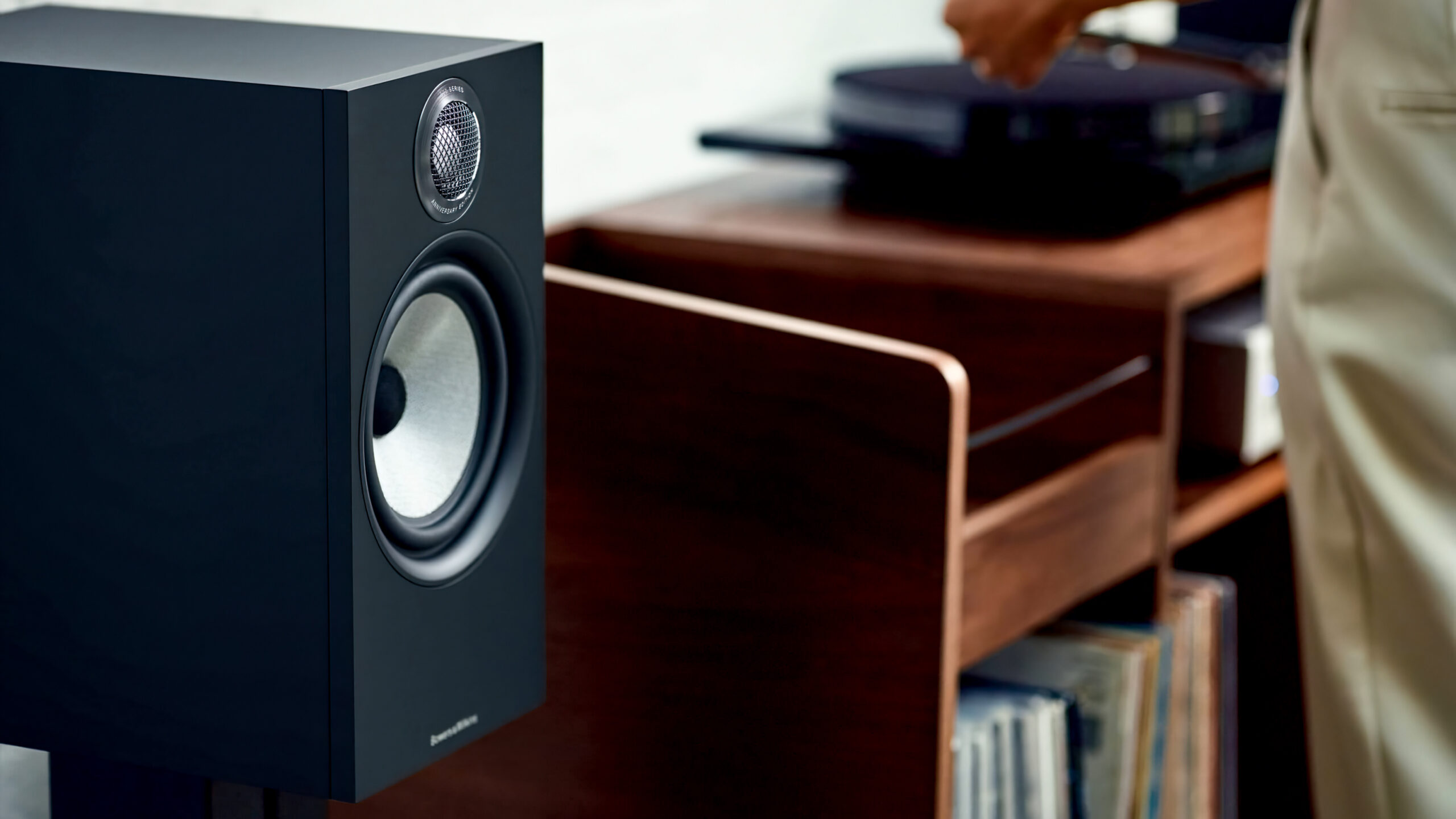 Bowers-Wilkins-606-S2-Anniversary-Edition-Lifestyle