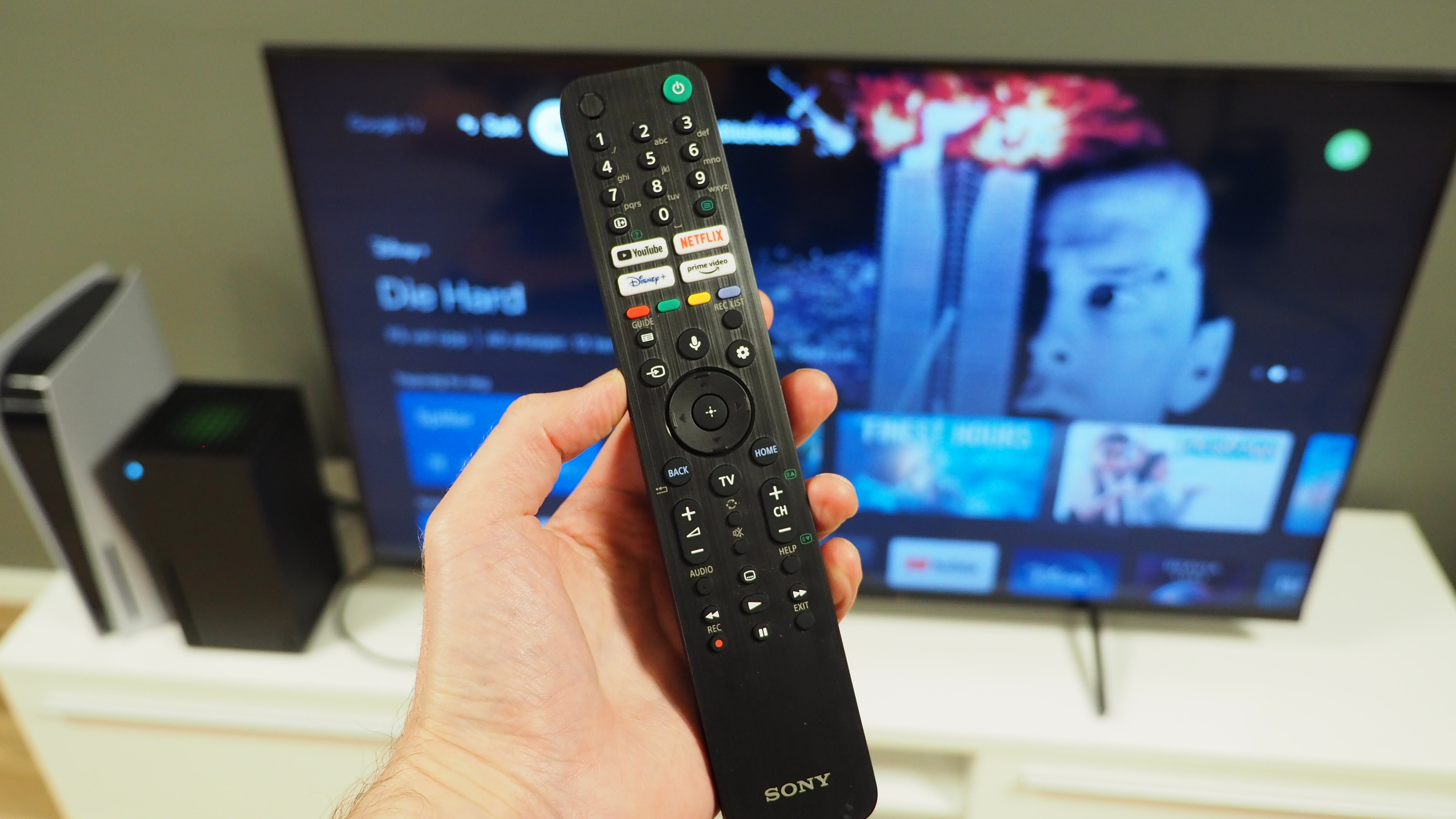 TEST: Sony Bravia X90J (XR-50X90J) – Sylskarp og lyssterk