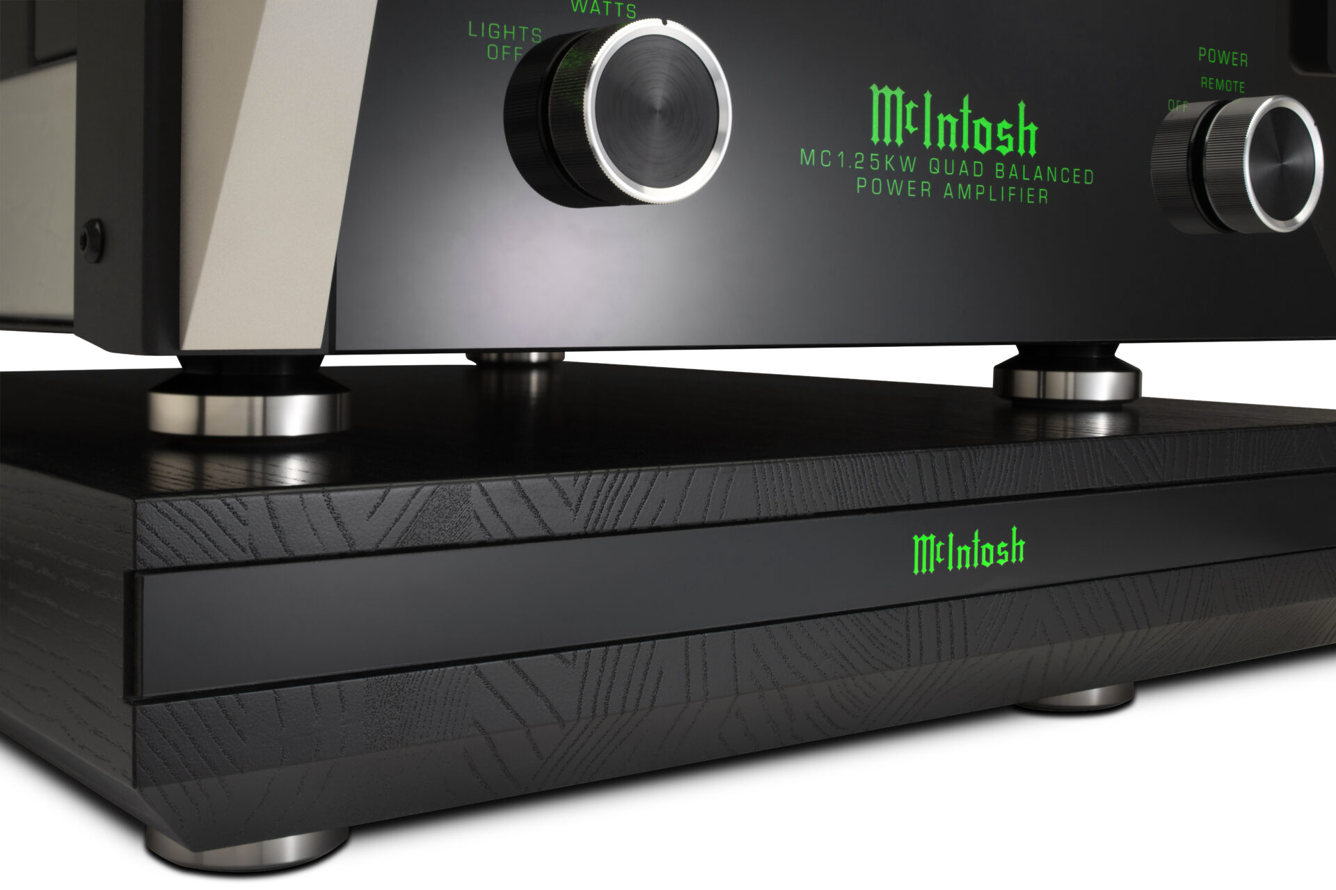 McIntosh AS901 og AS125 plattformer for forsterkere