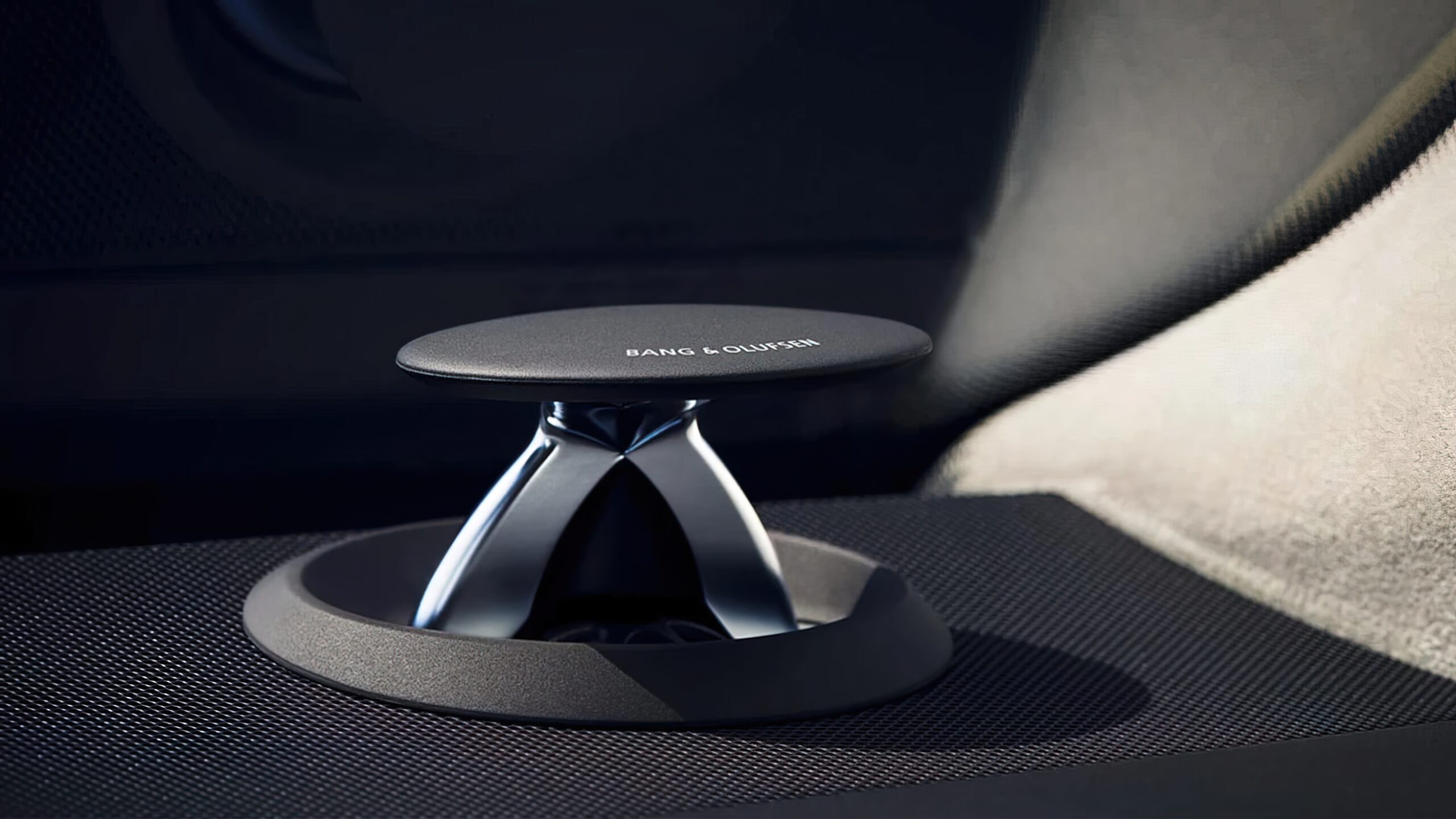bang and olufsen sound system audi a8 acoustic lense