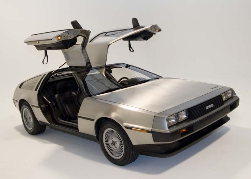 Delorean DMC 12 side