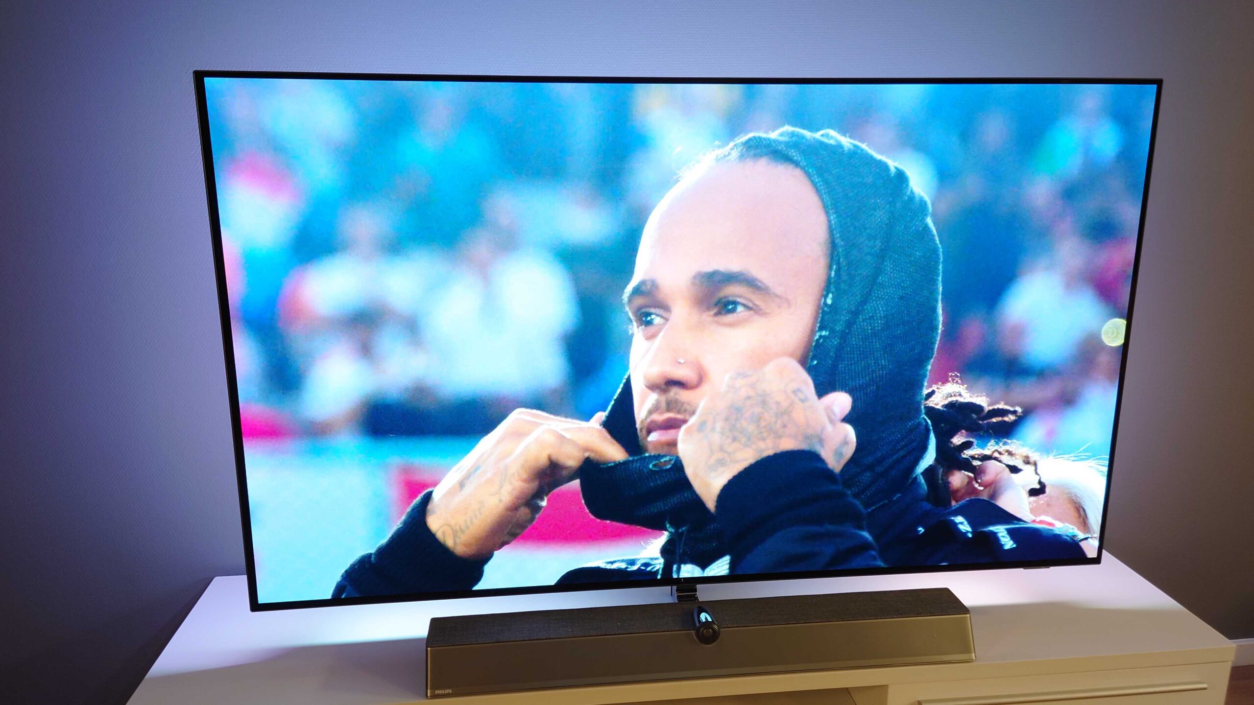 TEST: Philips OLED+936 (65OLED936/12) – Hat-trick fra Philips