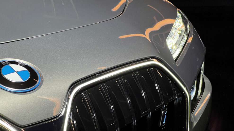 BMW i7 grill BMW i7 grill