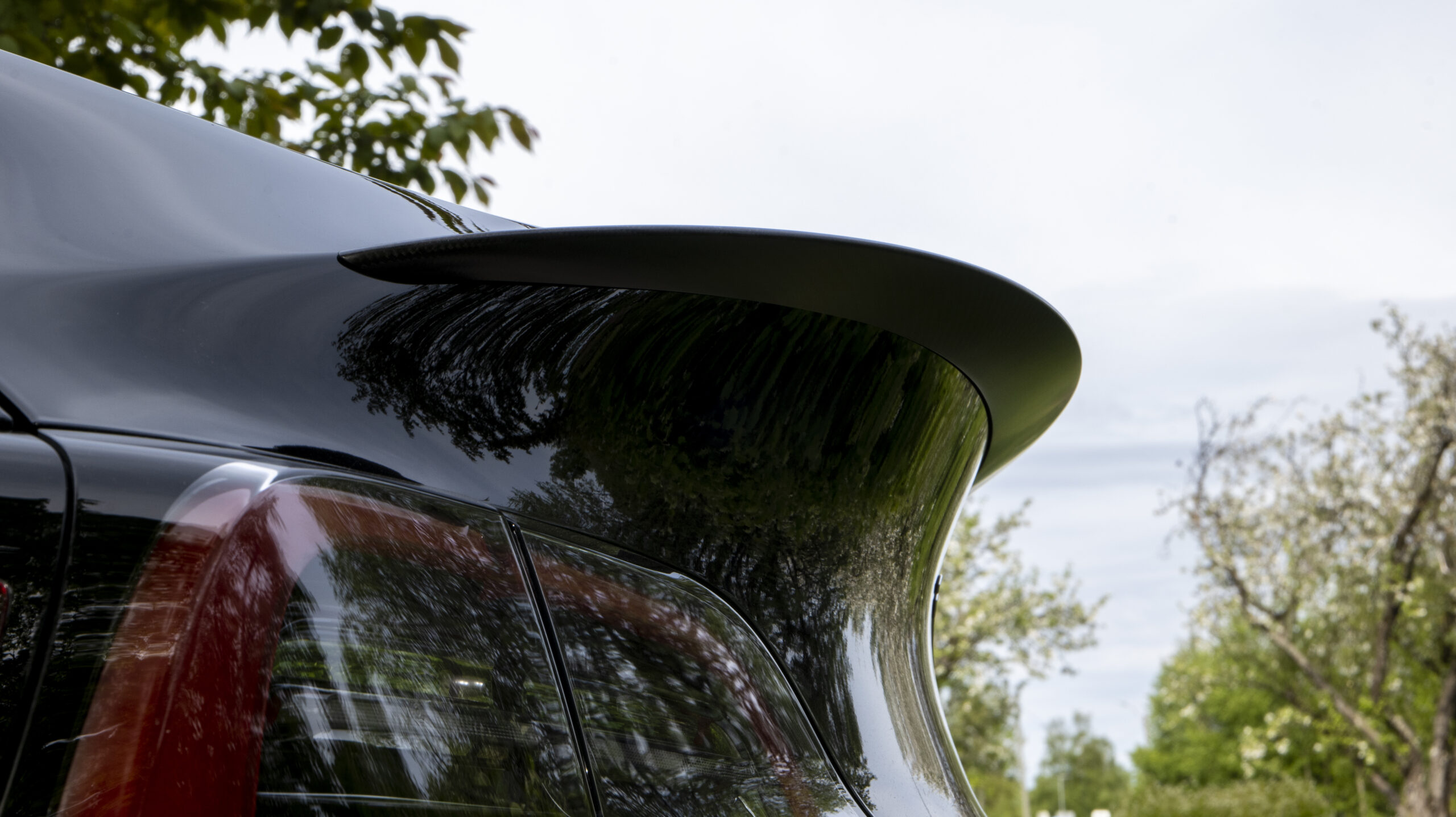 Tesla Model Y Performance spoiler