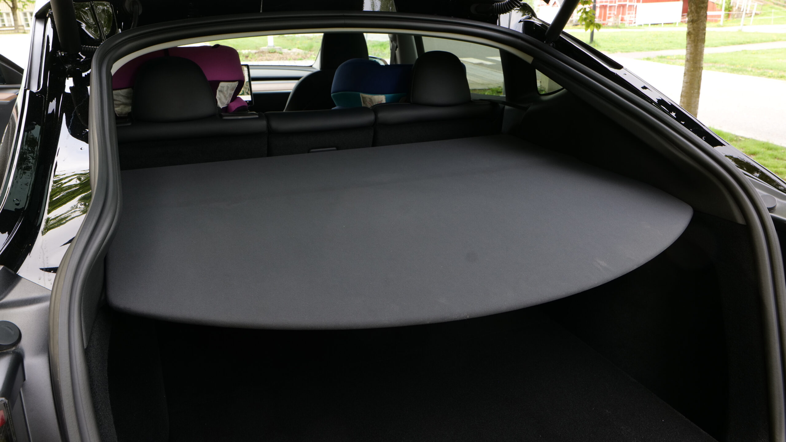 Tesla Model Y Performance trunk cover