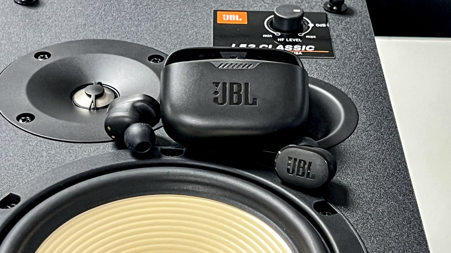 JBL Tune 130NC SPREAD