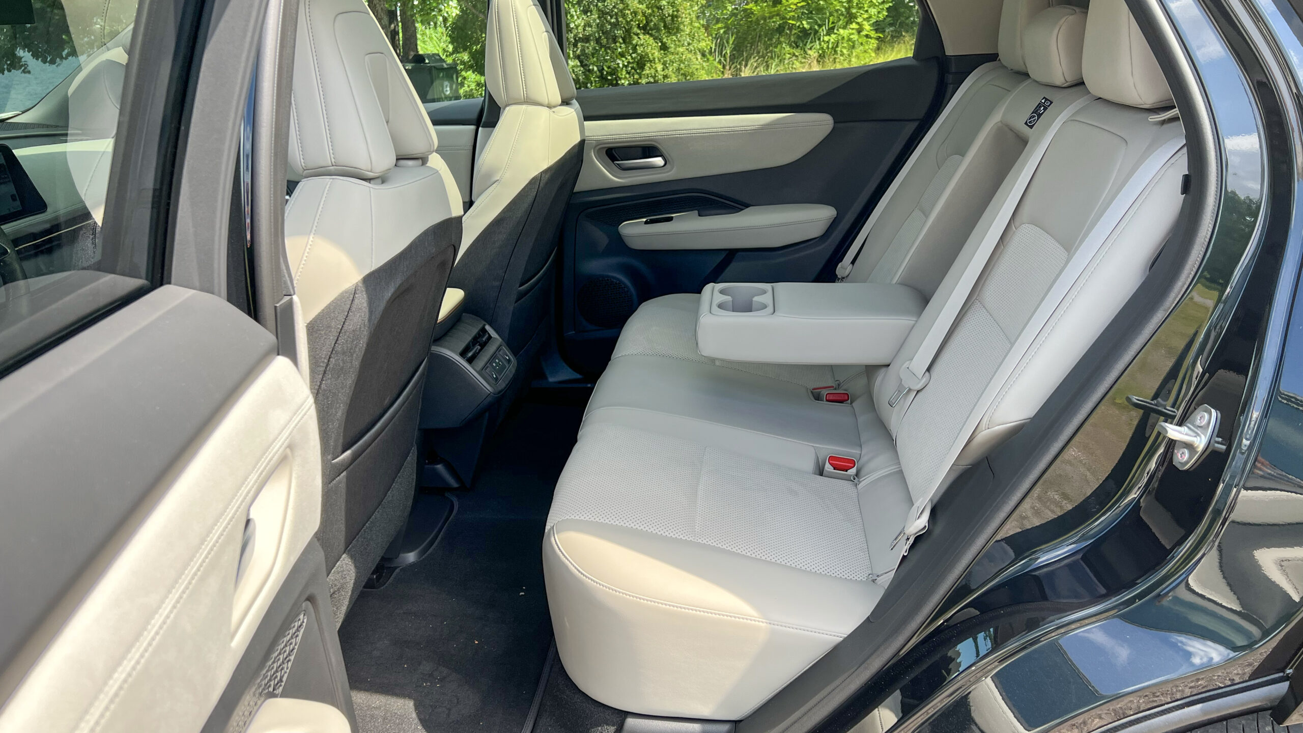 Nissan Ariya backseats