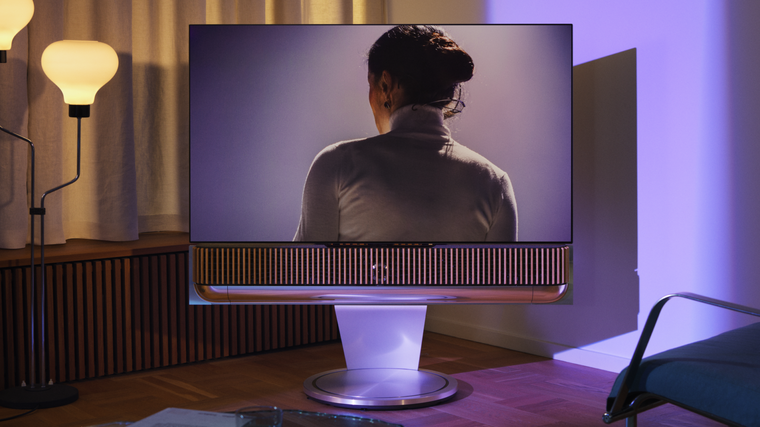 TEST: Bang & Olufsen Beosound Theatre - Vi tester B&Os råeste lydplanke