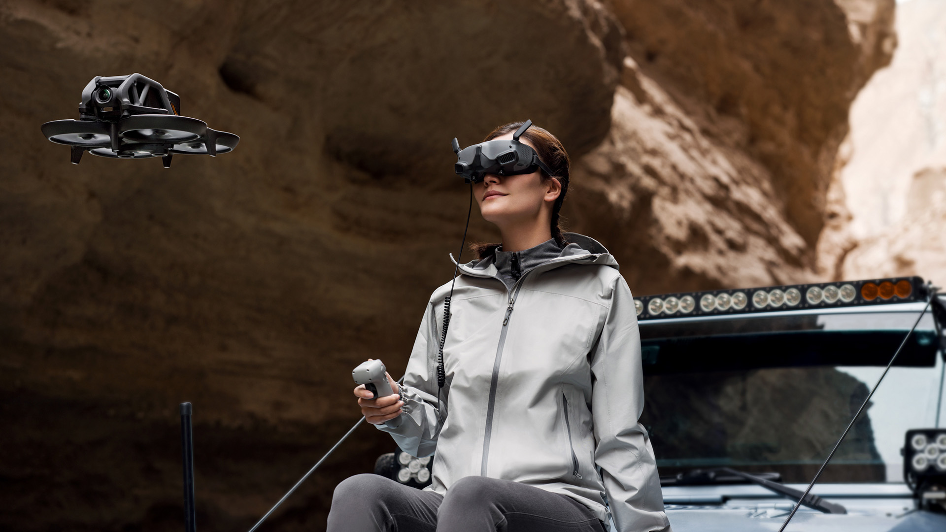 Fly drone med VR-briller